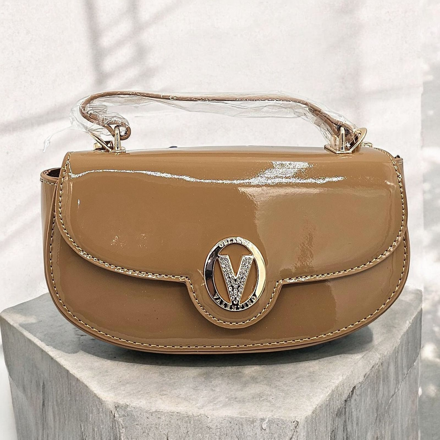 Chic Patent Leather Shoulder Bag - Glam