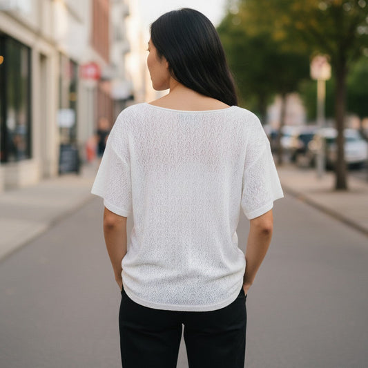 Chic Button-Front Tie-Knot Top - Your New Favorite Flirt!